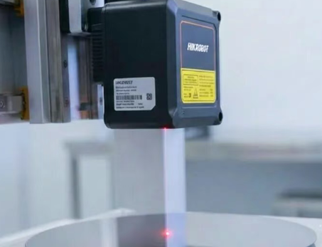 592kHz快速狂飆，?？禉C器人點激光位移傳感器實力登場